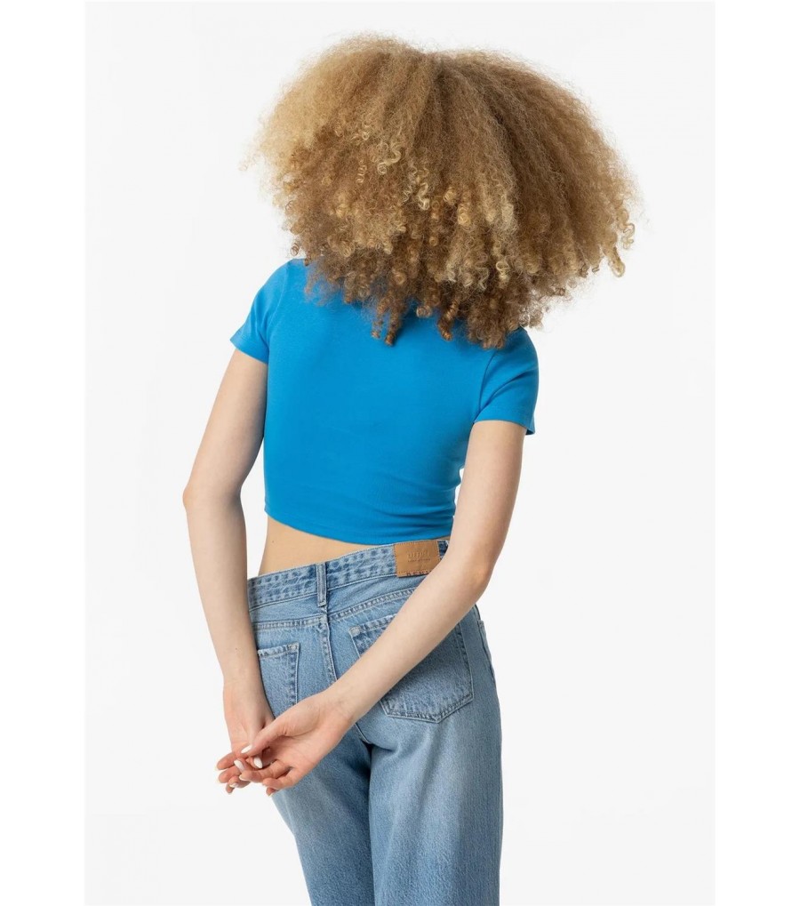 CAMISETA CROPPED PARA CHICA... 2