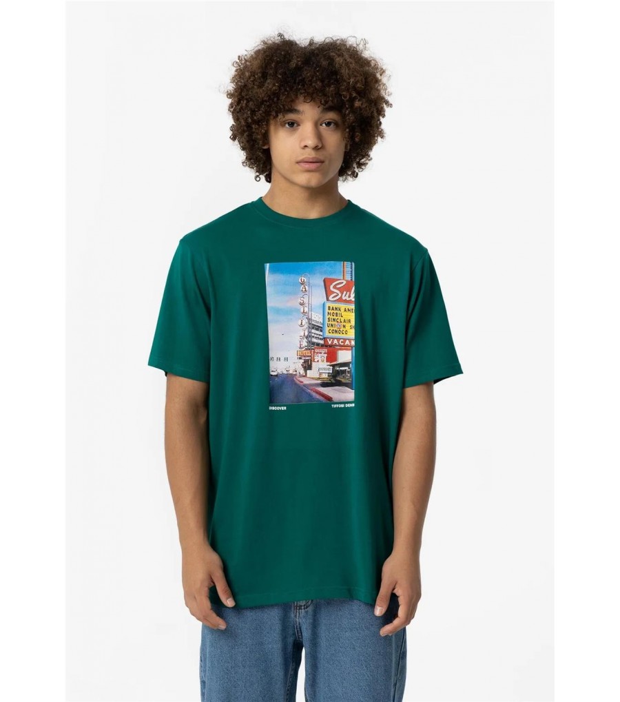 CAMISETA CON ESTAMPADO...