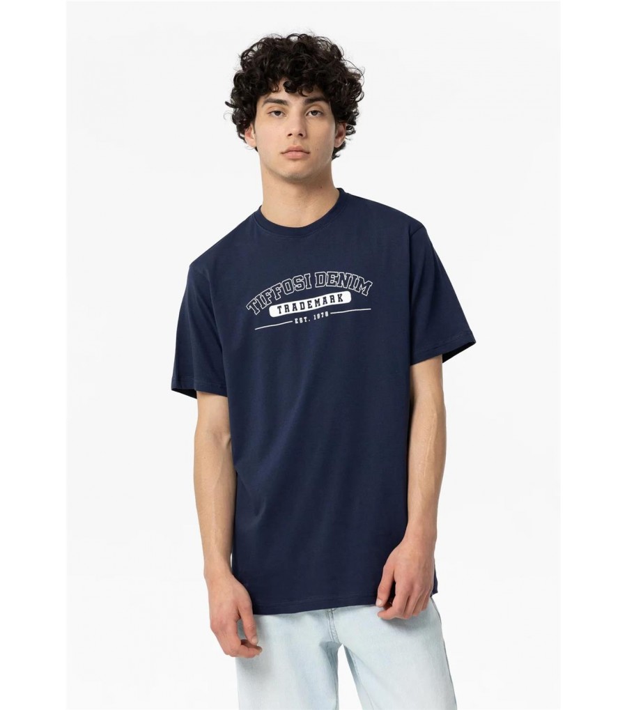 CAMISETA CON ESTAMPADO...