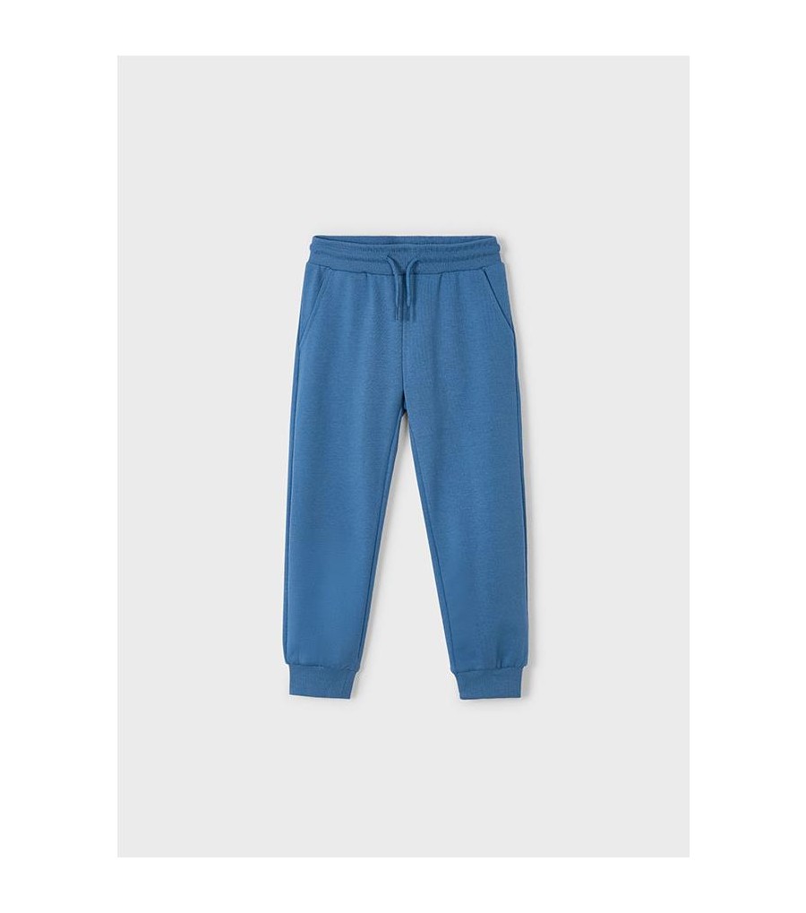 Pantalón deportivo básico...