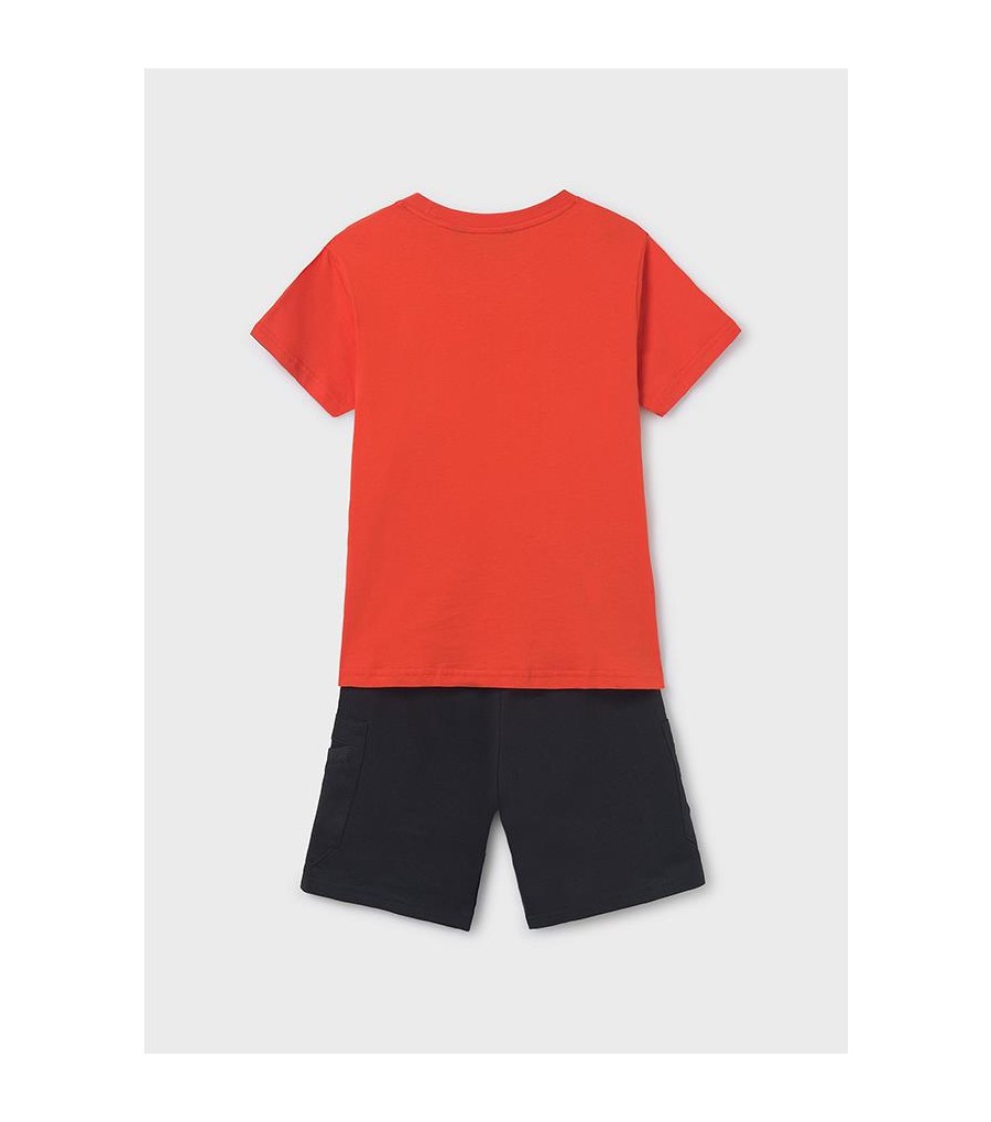 Conjunto bermuda y camiseta... 2