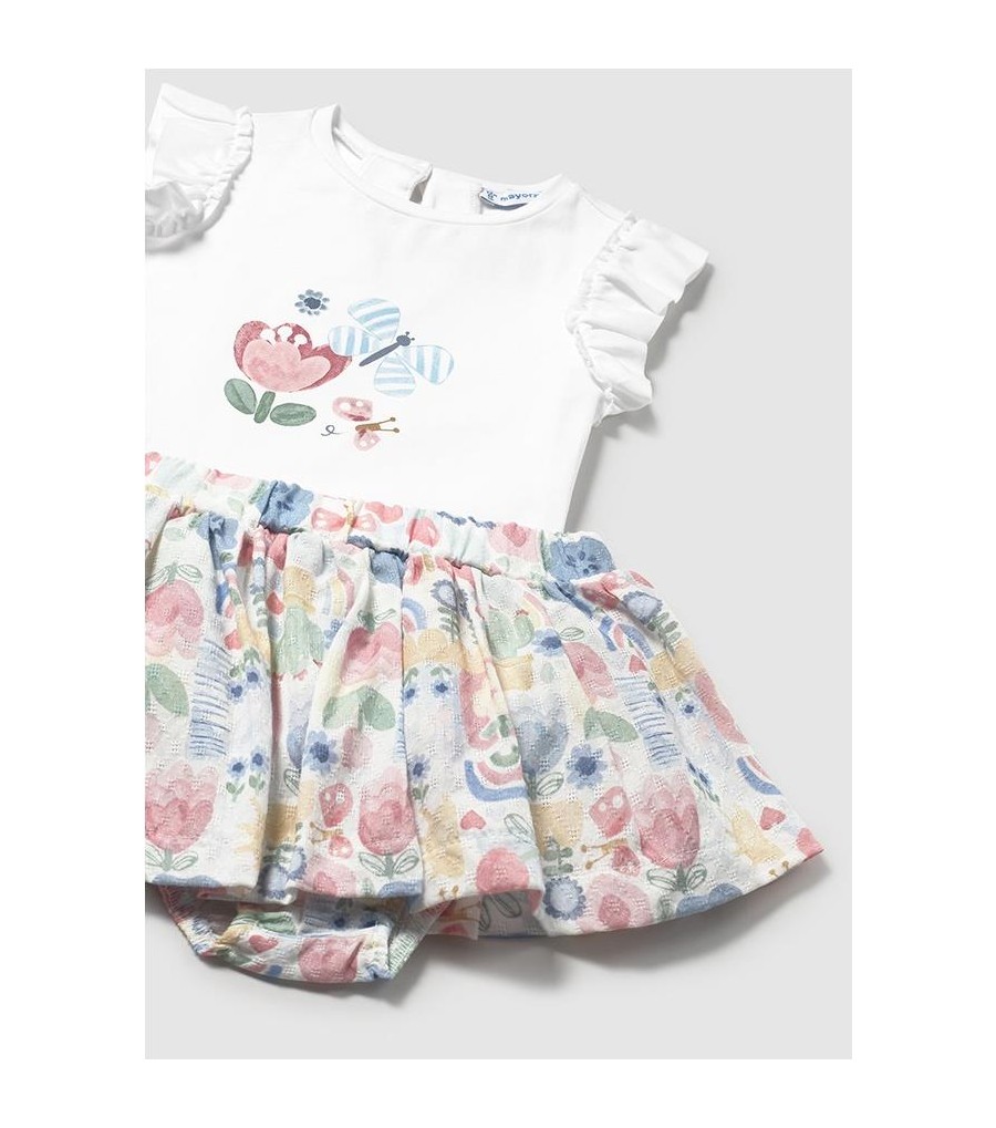 Conjunto falda y camiseta...