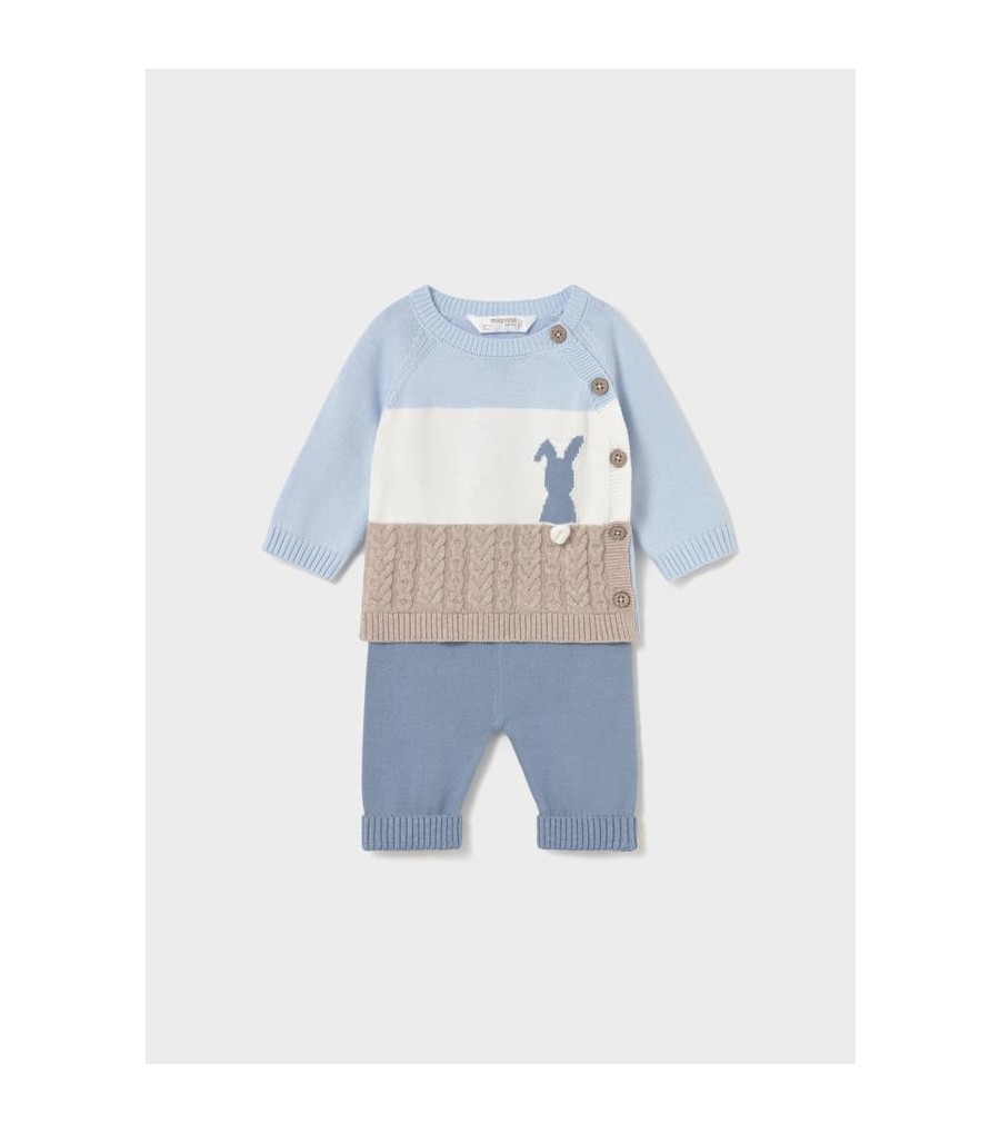 Conjunto pantalón y jersey...