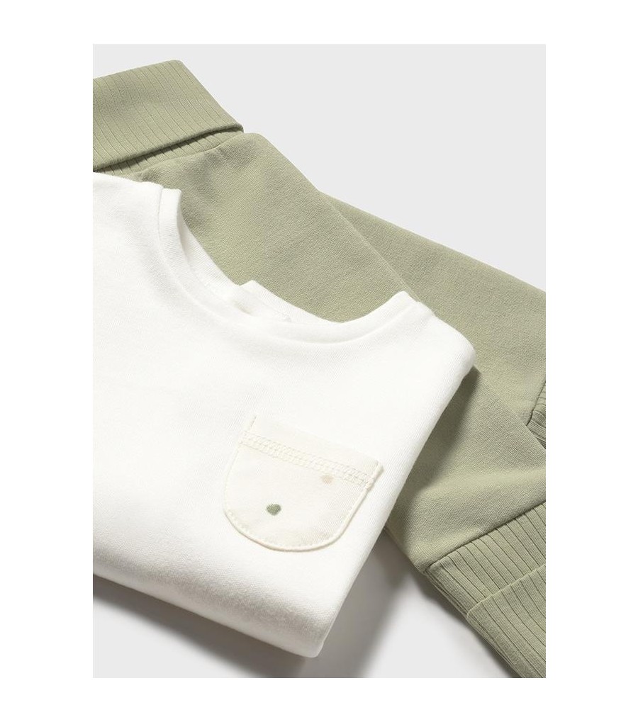 Chándal con camiseta recién... 2