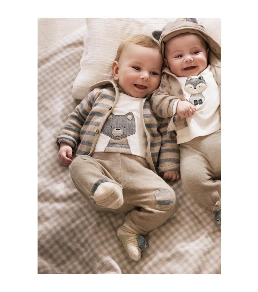 Chándal con camiseta recién...