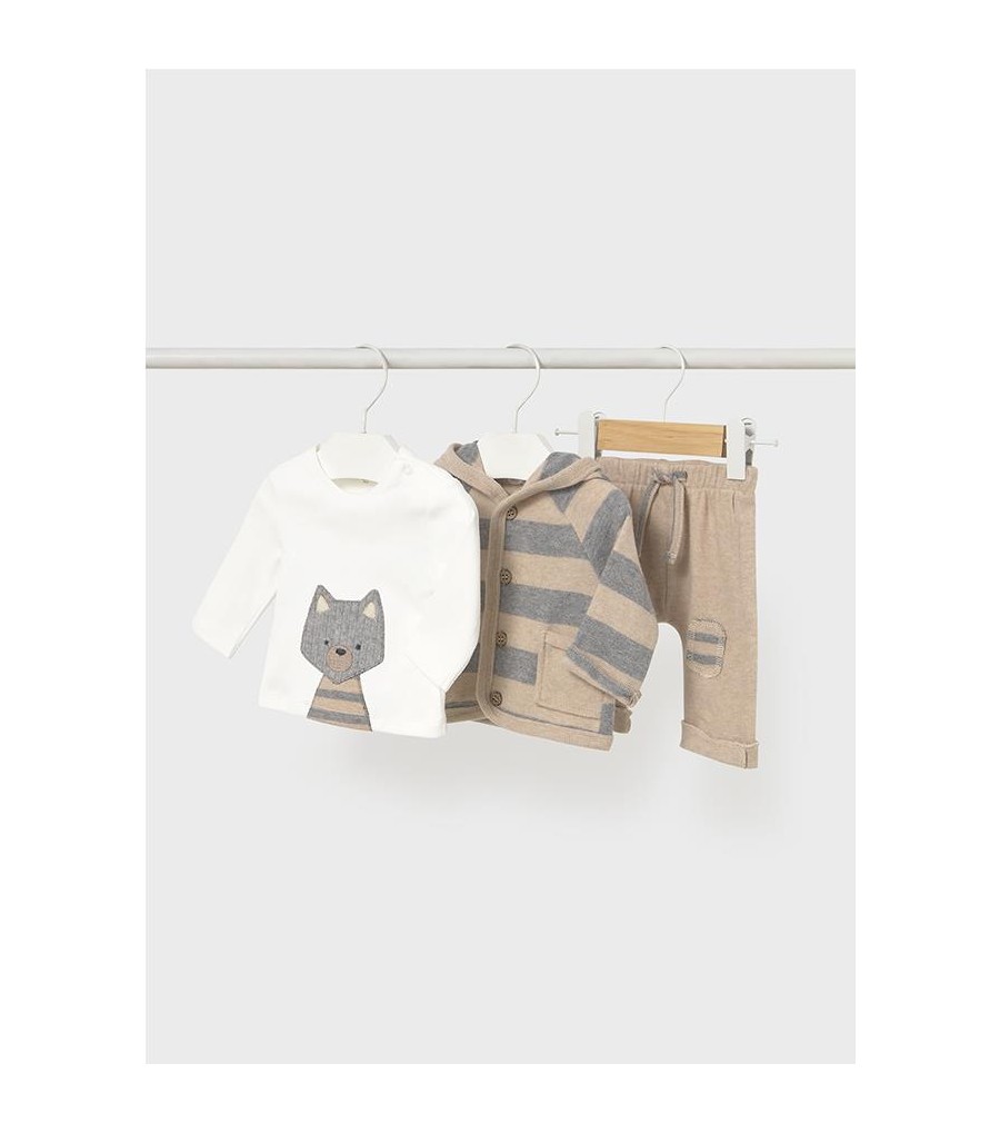 Chándal con camiseta recién... 2