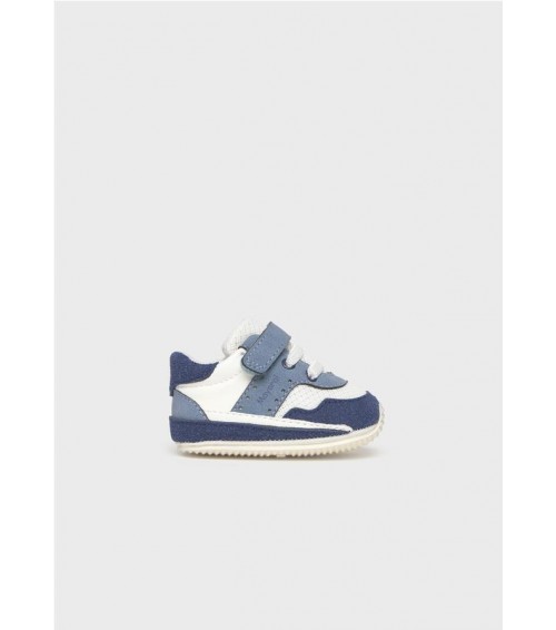 Deportiva recién nacido 9087