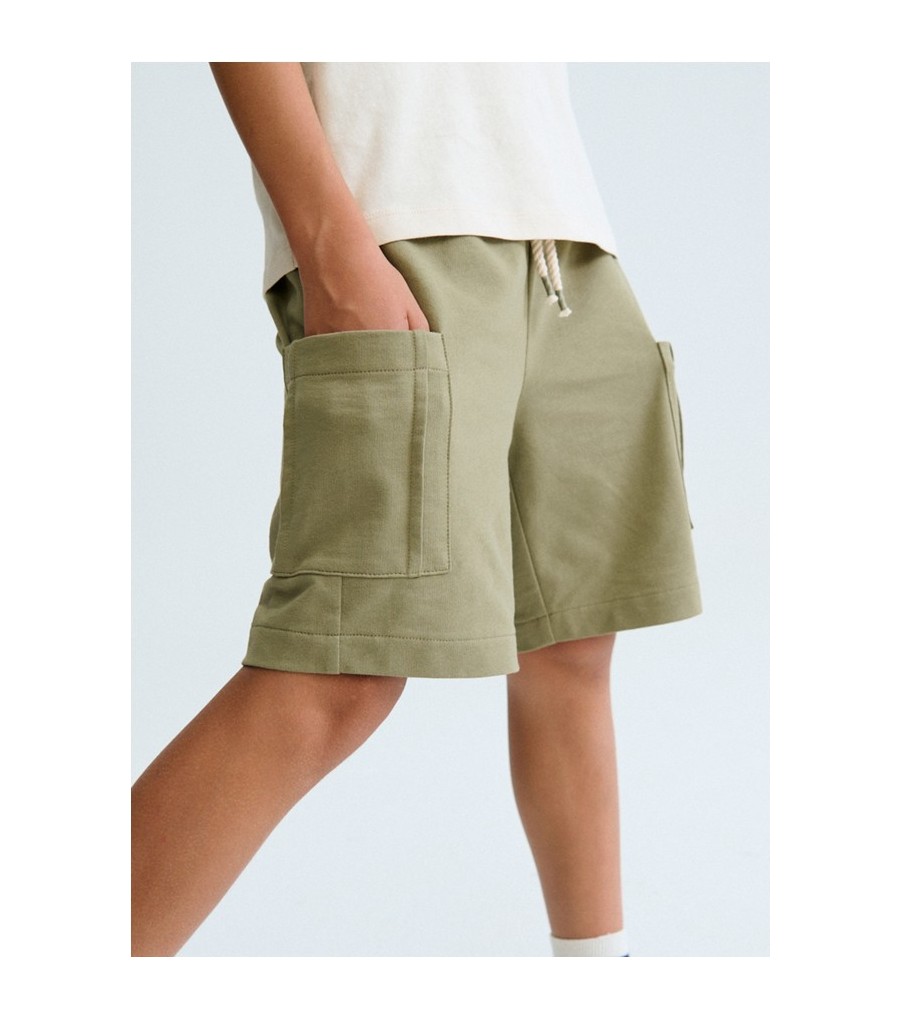 Conjunto bermuda y camiseta... 2