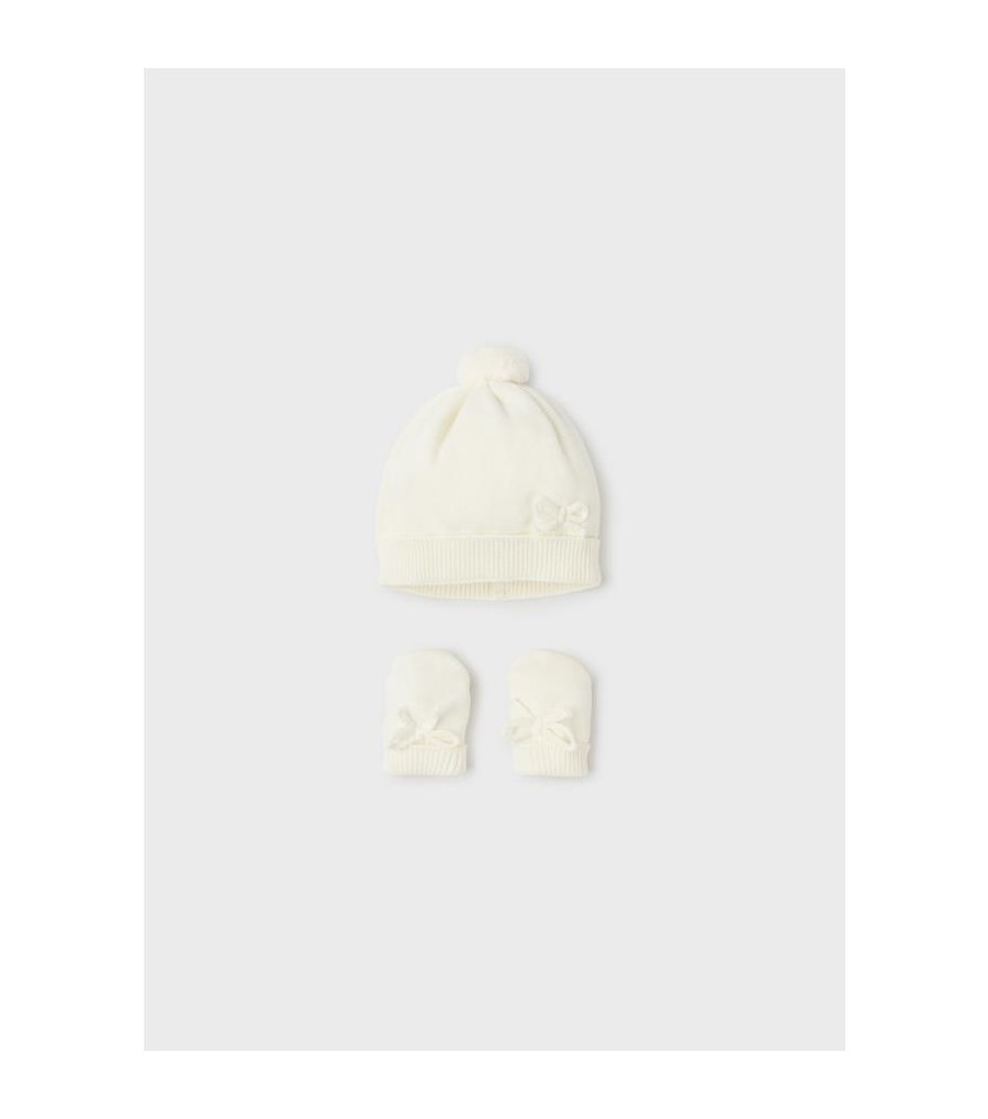 CONJUNTO DE GORRO Y...